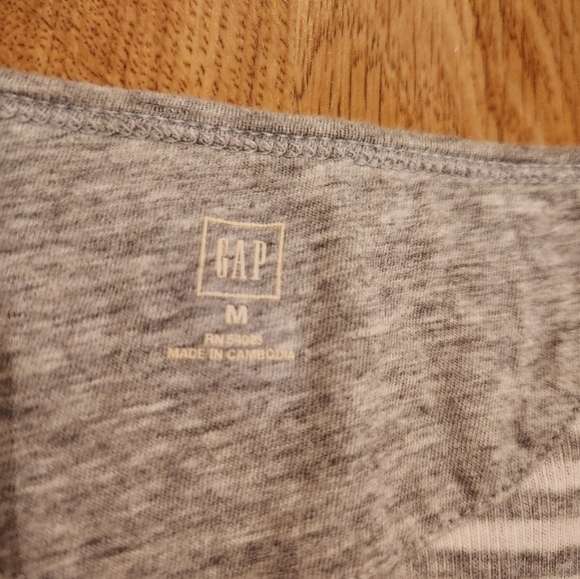 GAP Striped Ribbed Soft Cotton Henley Tank Top Gray M - Picture 4 of 8